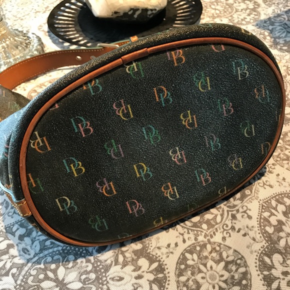 Vintage Dooney and Bourke Handbag - Picture 4 of 8